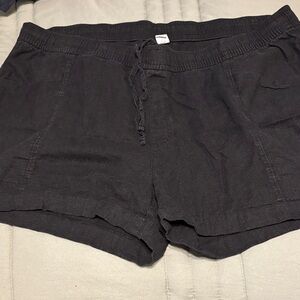 Old Navy Women's Black Cargo Shorts